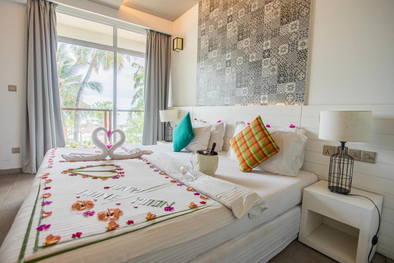 เวลานา บลู มัลดีฟส์ แอท มาฟูชิ Hotel มาฟุชิ ภายนอก รูปภาพ