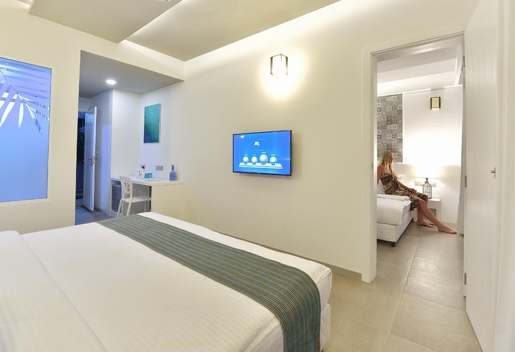 เวลานา บลู มัลดีฟส์ แอท มาฟูชิ Hotel มาฟุชิ ภายนอก รูปภาพ
